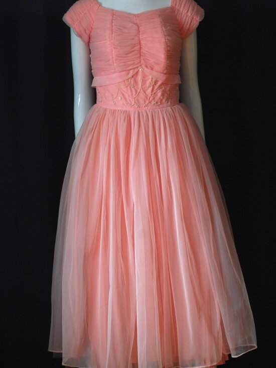 Dresses & Skirts - 1950's Feminine Layered, Ruched & Beaded Pink Dress